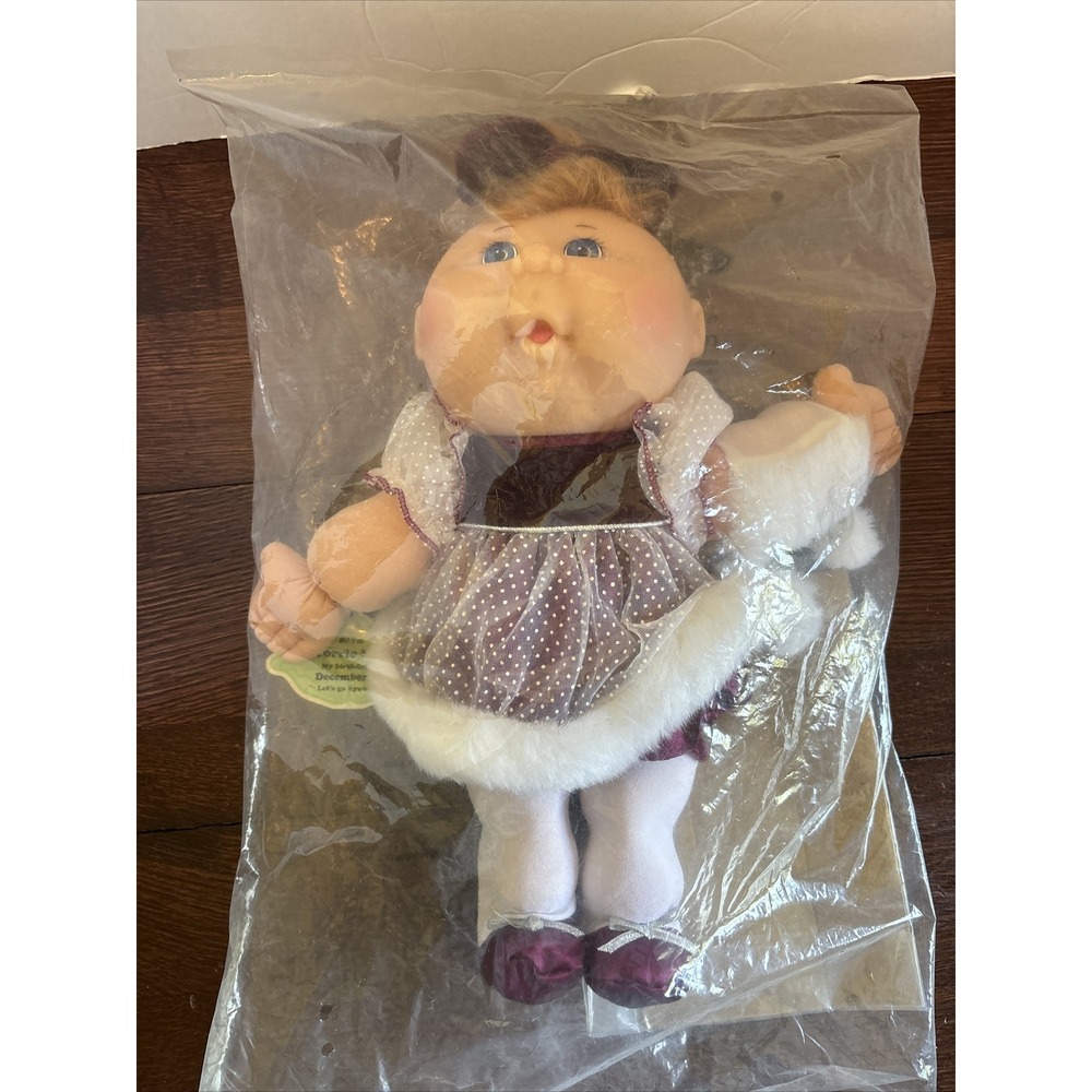 NEW 1997 Cabbage Patch Kids Doll Avon Christmas Mattel "Torrie" Blonde, Sealed